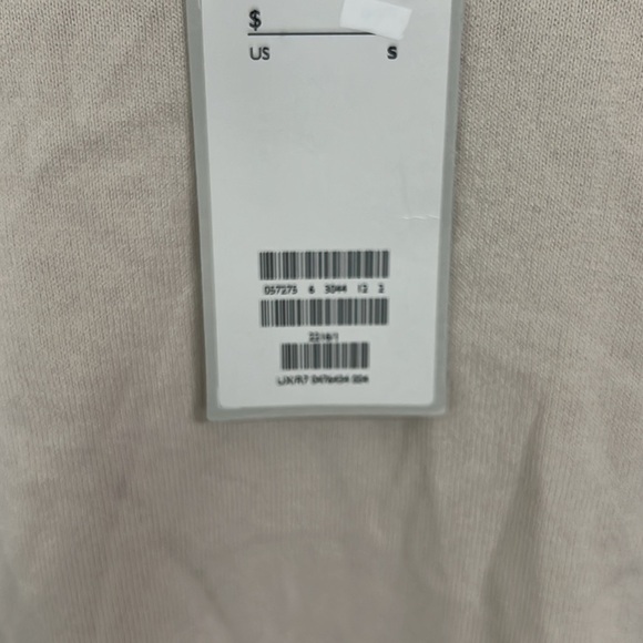 NWT COS
 
Knitted Top With Pleated Sleeves - Picture 5 of 9